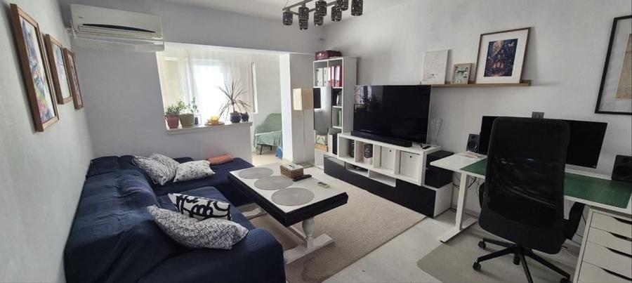 Apartament cu 3 camere decomandat în Capitol