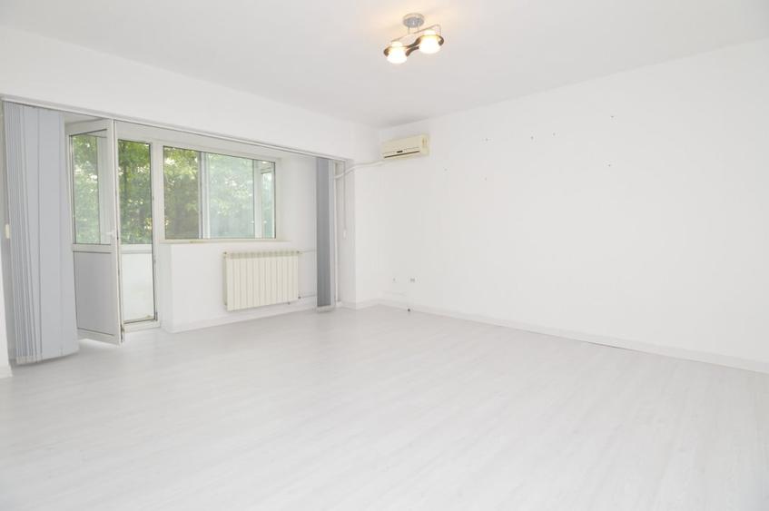 Apartament cu 2 camere decomandat în Decebal