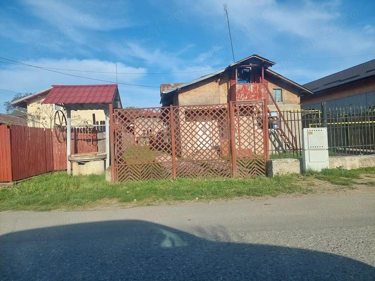 Casă cu Teren 2884 Mp în Lipănești
