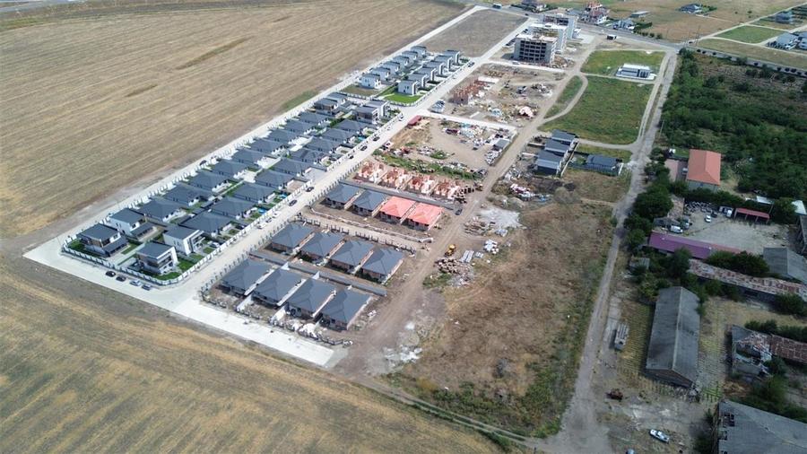 Teren Construcții intravilan de 372 mp, în Nord