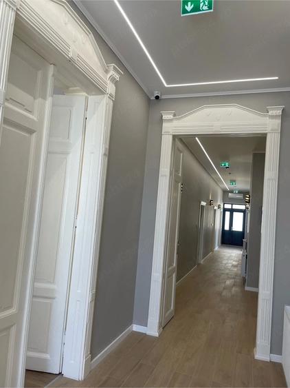 Casă cu 7 camere cu Teren 892 Mp în Central