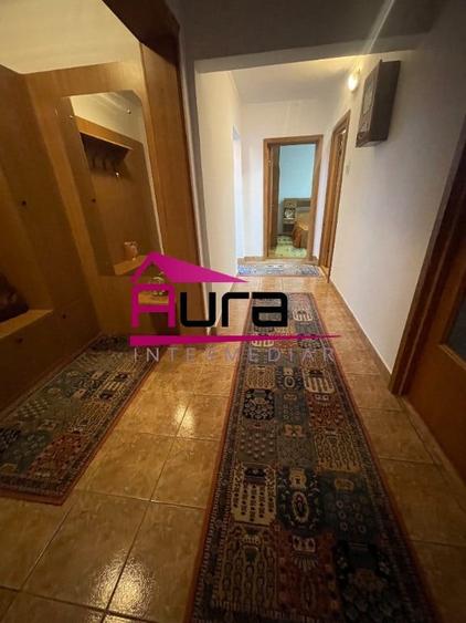 Apartament cu 3 camere decomandat în Central