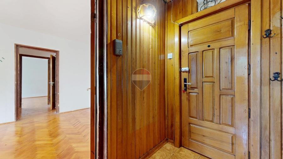 Apartament cu 2 camere semidecomandat în Centrul Civic