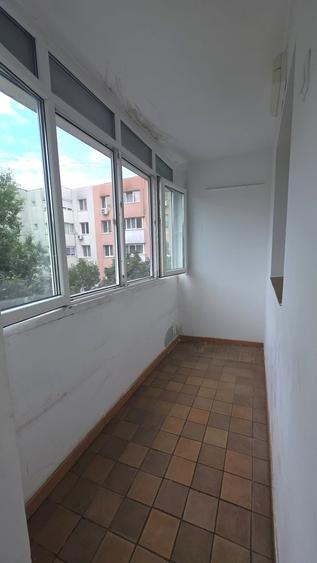 Apartament cu 2 camere decomandat în Basarabia