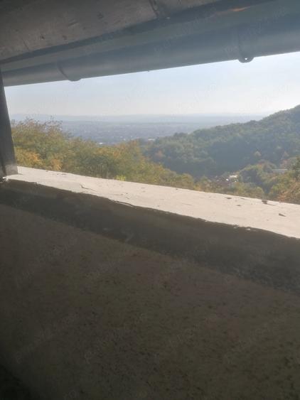 Casă cu Teren 35 Mp în Valea Roșie