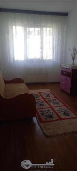 Garsonieră decomandată în Cug
