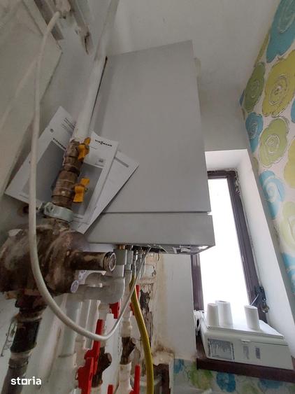 Apartament cu 4 camere, mobilat în Dacia