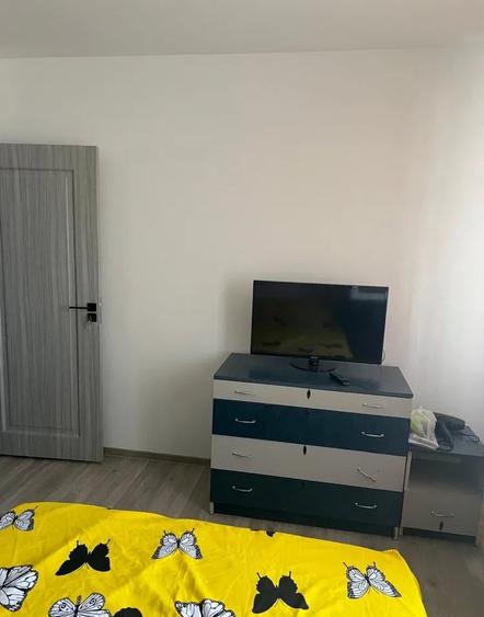 Apartament cu 2 camere semidecomandat, mobilat în Berceni