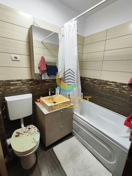 Apartament cu 3 camere decomandat în Apărătorii Patriei