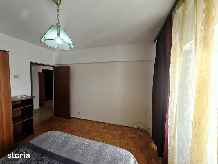 Apartament cu 2 camere decomandat în Banca Națională