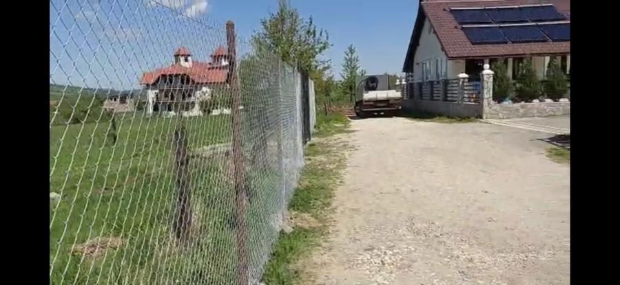 Spațiu comercial, de 1,000 mp, în Bran