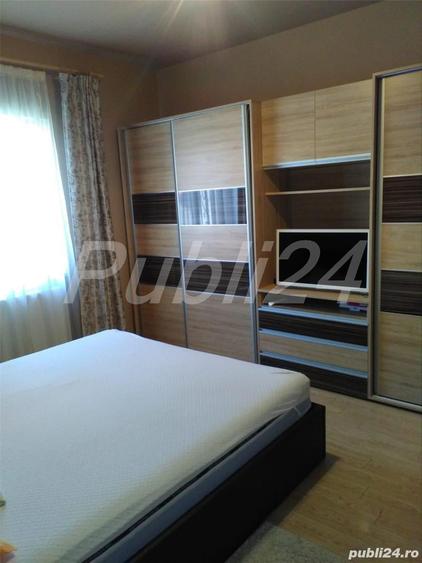 Casă cu 7 camere cu Teren 614 Mp în Dumbrăvița