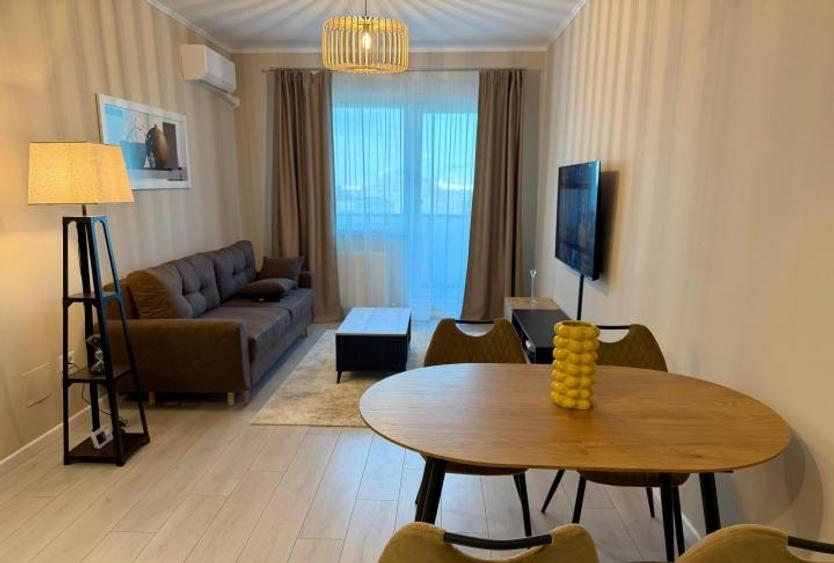 Apartament cu 2 camere semidecomandat, mobilat în Păcii