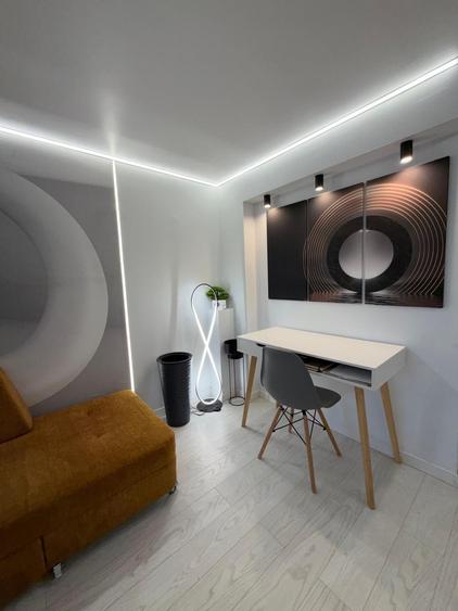 Apartament cu 2 camere semidecomandat, mobilat în Romană
