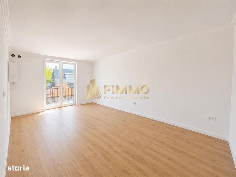 Apartament cu 3 camere decomandat în Ipotești