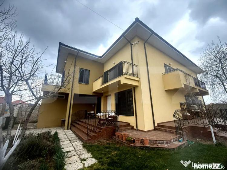 Casă cu 4 camere cu Teren 700 Mp în Central
