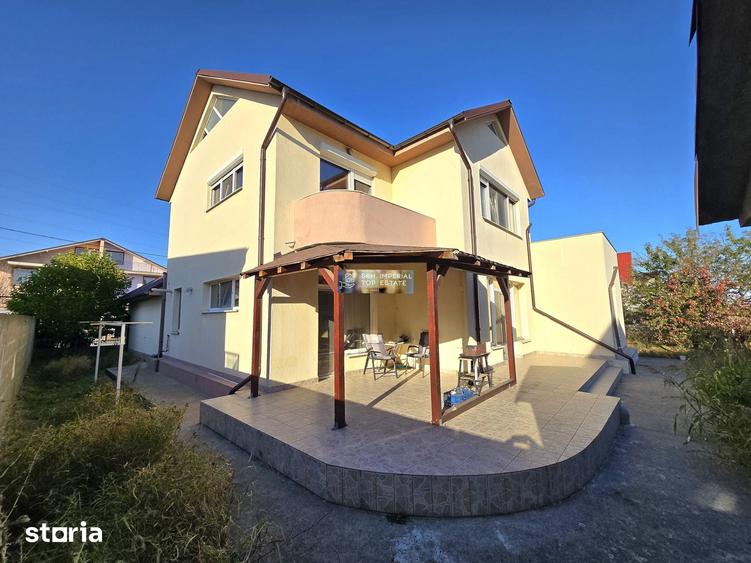 Casă cu 5 camere cu Teren 612 Mp în Central