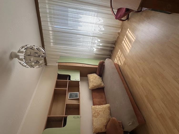 Apartament cu 3 camere decomandat în Dristor