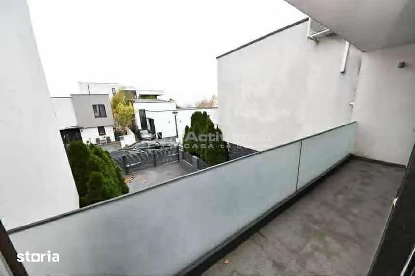 Casă cu 3 camere cu Canalizare în Central