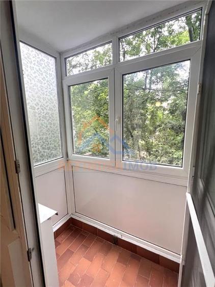 Apartament cu 2 camere decomandat în Brâncoveanu