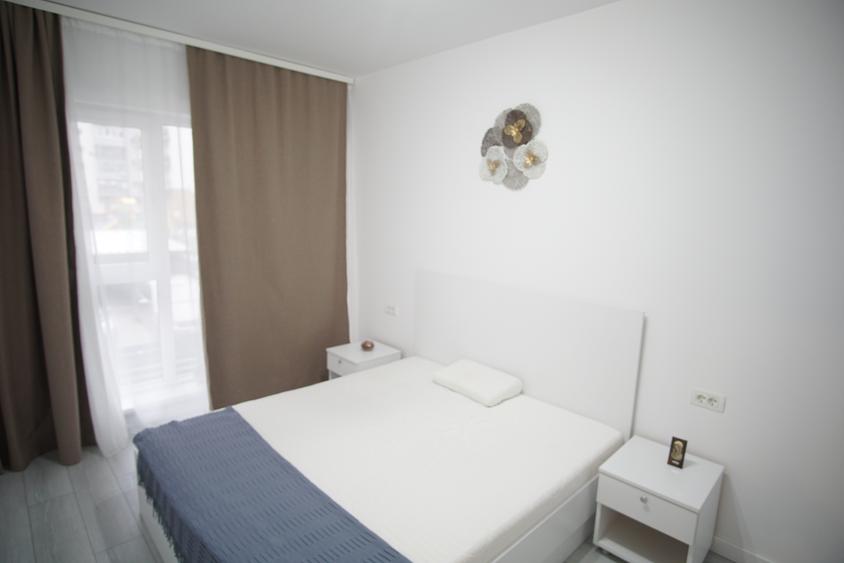 Apartament cu 2 camere nedecomandat în Apărătorii Patriei