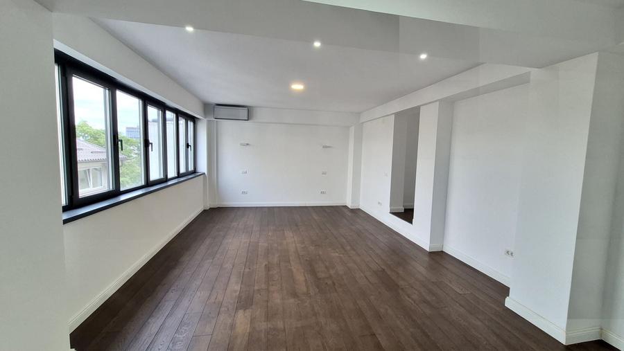 Apartament cu 2 camere semidecomandat în Polonă
