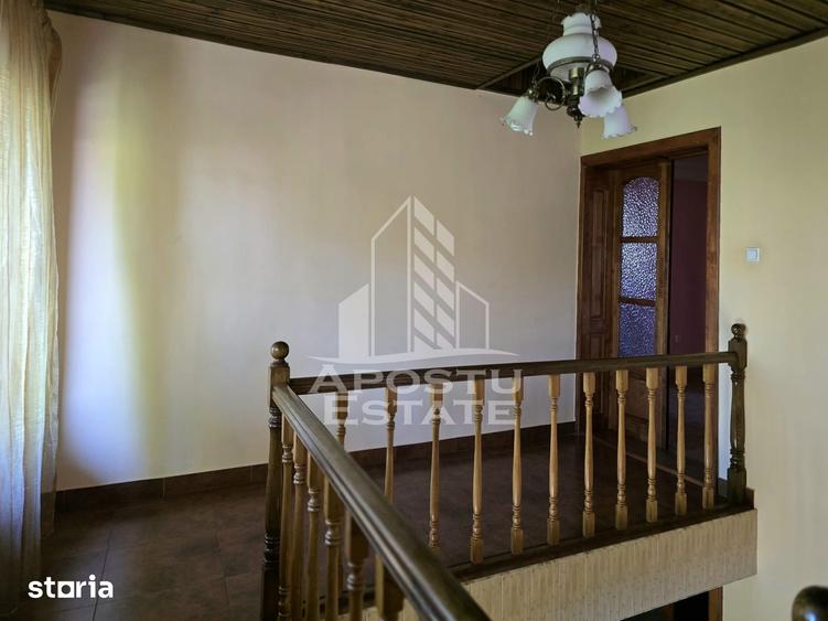 Casă cu 5 camere cu Teren 1016 Mp în Central