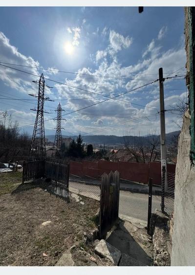 Teren de 800 mp, în Petros