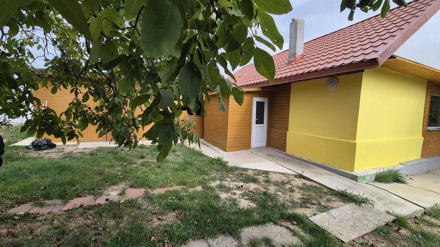 Casă cu 3 camere în Rediu