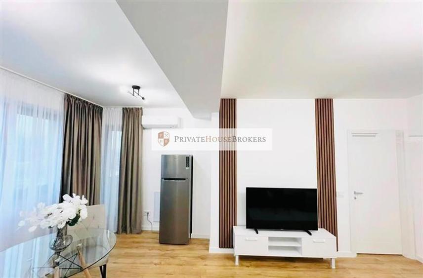 Apartament cu 2 camere semidecomandat, mobilat în Pipera