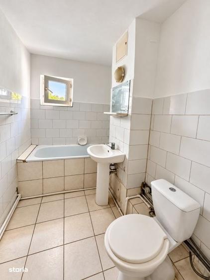 Apartament cu 2 camere semidecomandat în Craiovița Nouă