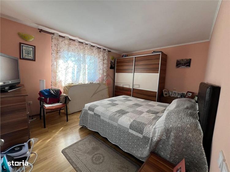 Casă cu 4 camere în Banu