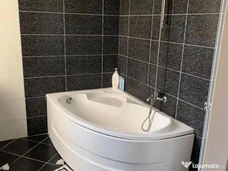 Apartament cu 2 camere semidecomandat, mobilat în Elvila