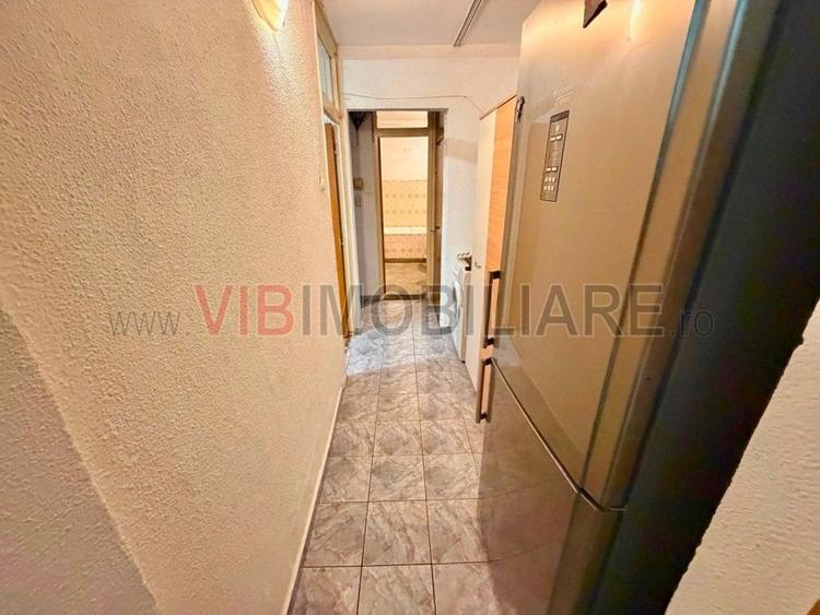 Apartament cu 3 camere decomandat în Păcii