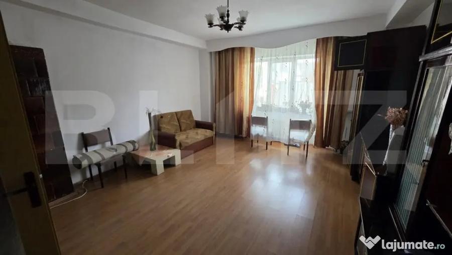 Casă cu 4 camere cu Teren 1500 Mp în Central