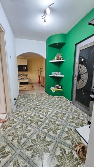 Apartament cu 3 camere decomandat în Lunca Cetățuii