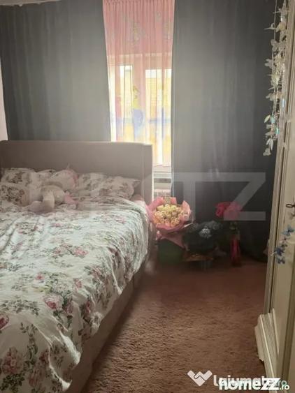 Apartament cu 4 camere decomandat în Central
