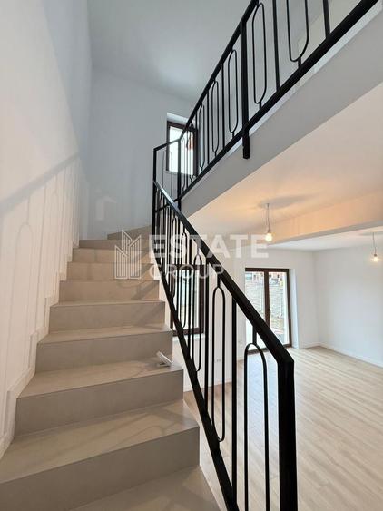 Duplex cu 3 camere cu Canalizare în Moșnița Nouă