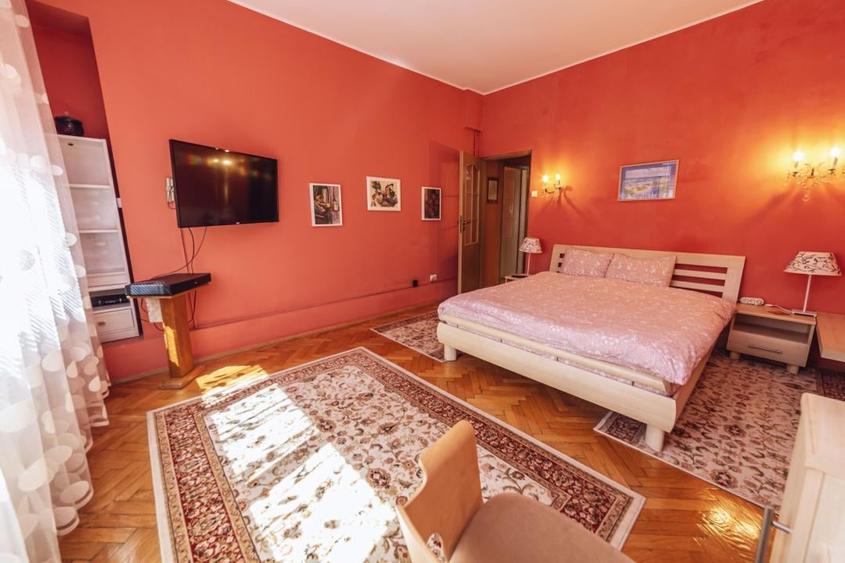 Apartament cu 4 camere decomandat, mobilat în Cișmigiu