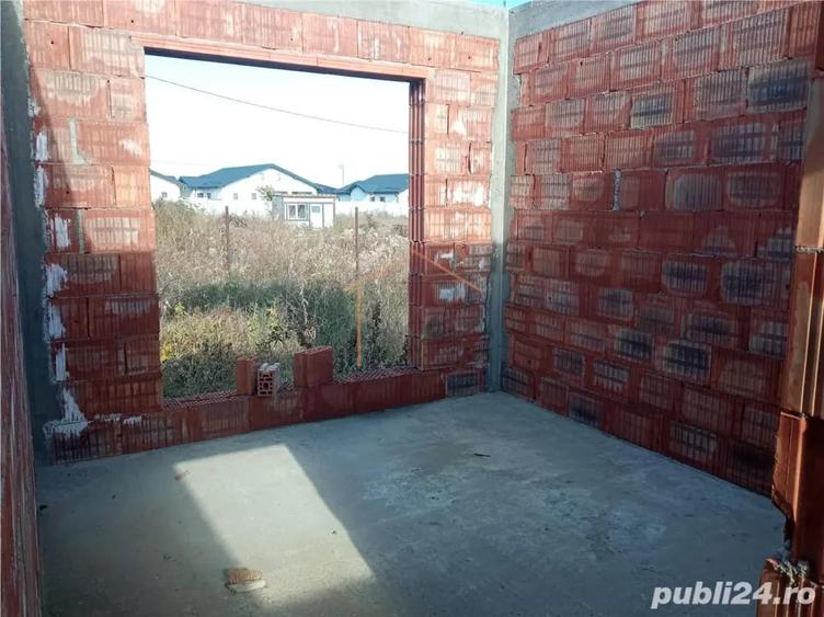 Casă cu 4 camere cu Teren 500 Mp în Câmpineanca