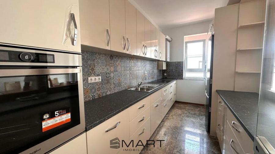 Apartament cu 4 camere decomandat în Lazaret