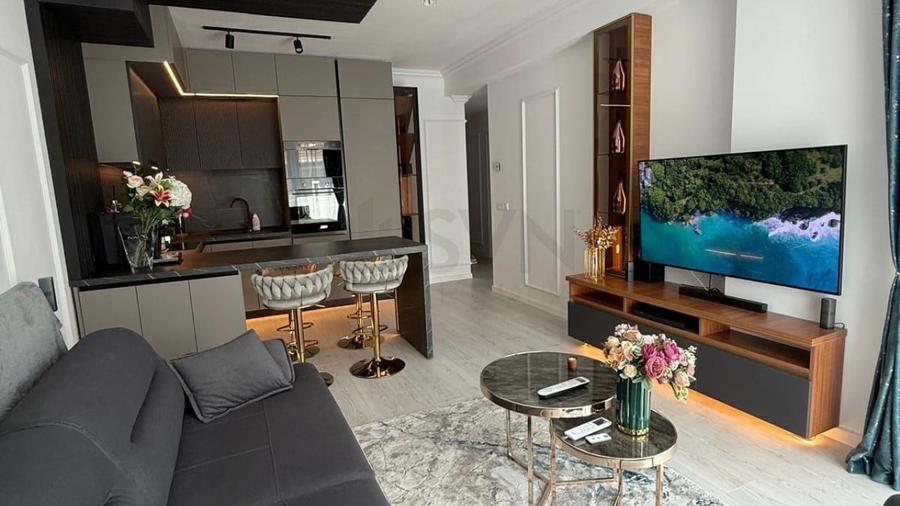 Apartament cu 2 camere decomandat, mobilat în Lacul Tei