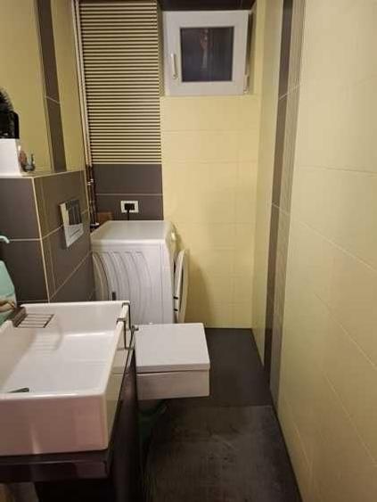 Apartament cu 3 camere decomandat în Nufărul