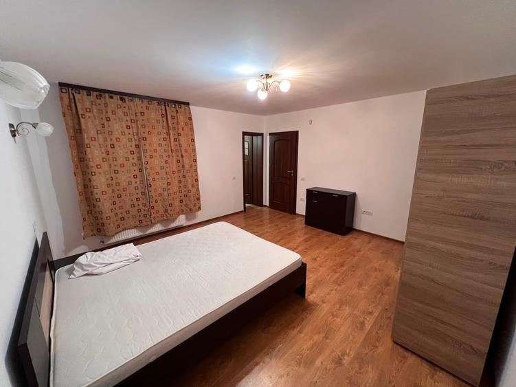 Apartament in vila, etaj 1, 4 camere cu 120 mp, 3 bai - 6