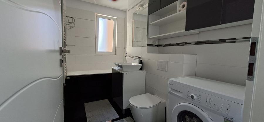 Apartament cu 2 camere semidecomandat, mobilat în Aradului