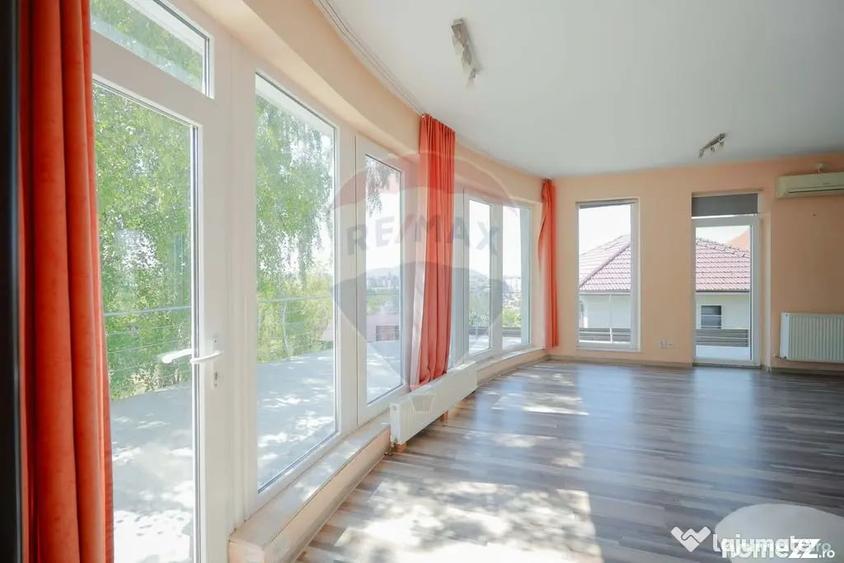 Casă cu 1 camere cu Teren 1000 Mp în Central