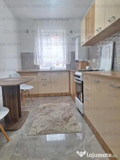 Apartament cu 2 camere decomandat în Tractorul