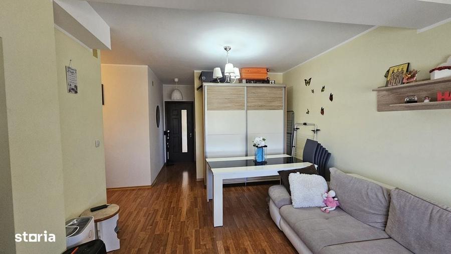 Apartament cu 2 camere în Micro 20