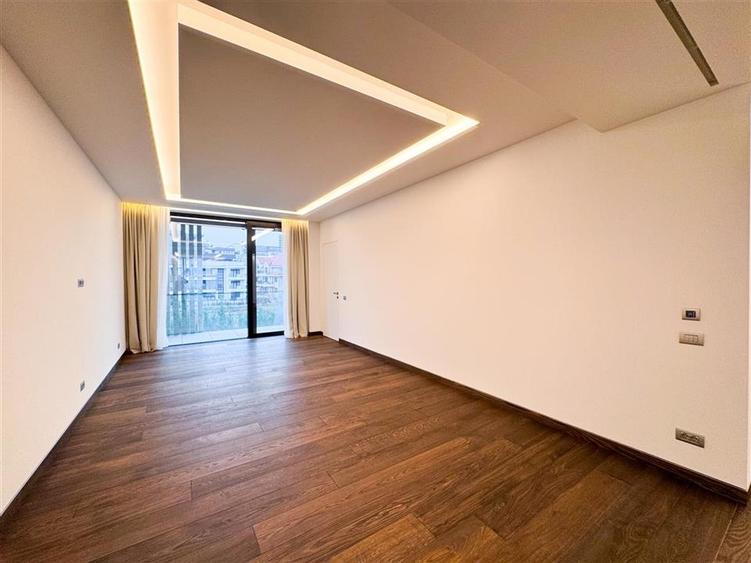 Apartament cu 5 camere decomandat, mobilat în Kiseleff
