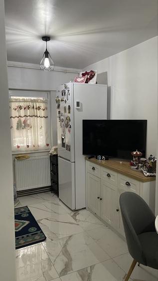 Apartament cu 2 camere decomandat în Confecții